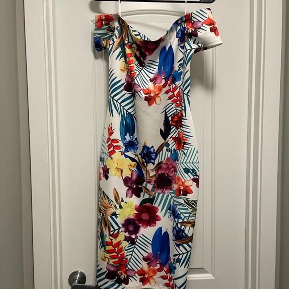 Fashion Nova dress - Picture 2 of 2